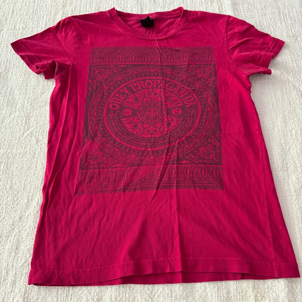 Obey Propaganda Graphic T-Shirt Pink Fuchsia Short Sleeve Crew Neck Small